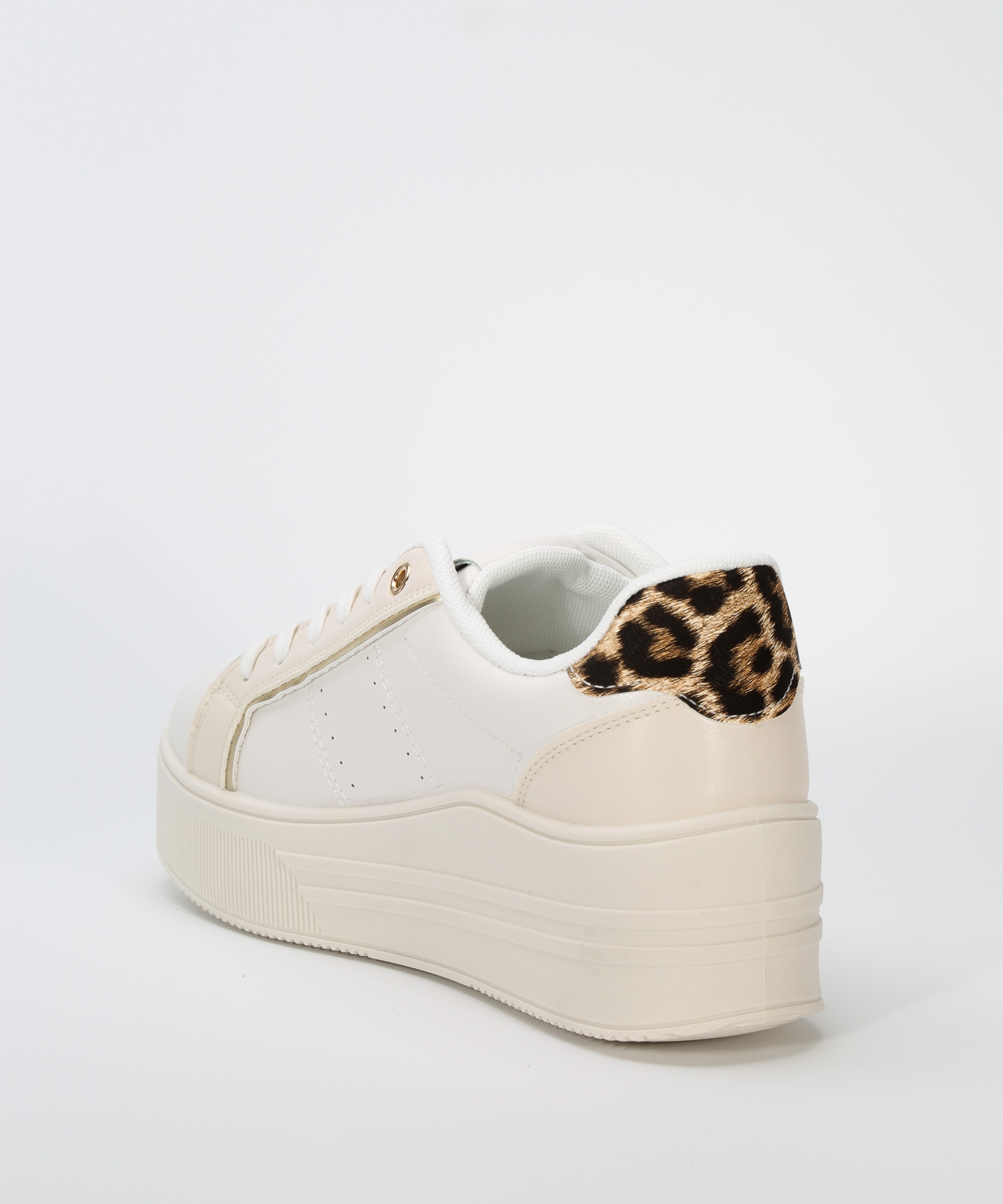 Zapatilla talonera estampada image number null